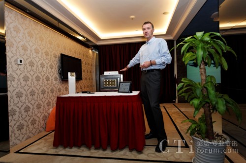 ����������Ӎ�o(w��)��(xi��n)�I(y��)�����ÌO������ý�wչʾlightRadio