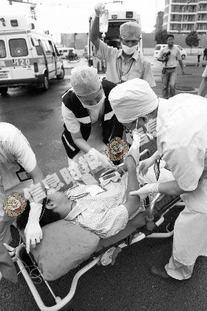 ��خ�^(q��)�e�����а���ȼ�¼���(y��ng)����Ԯ����(x��)��120���ӓ��ȡ����ߡ�