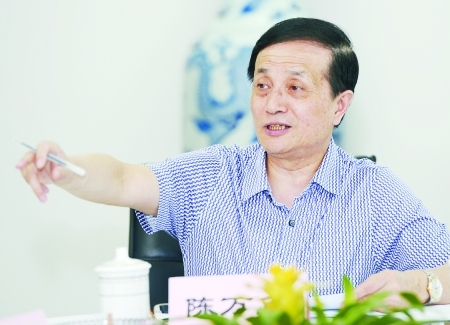 ȫ���˴�������������볣ί��ԭ�����f(xi��)����ϯ��f־